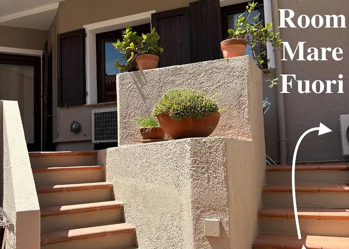 招待所 Mare Fuori 3*